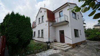 pohled na dům - Pronájem domu 168 m², Praha 5 - Slivenec 