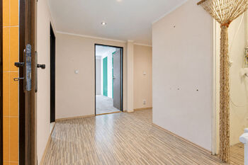 Předsíň - Prodej bytu 3+kk v osobním vlastnictví 63 m², Praha 3 - Žižkov