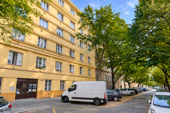 Pohled na dům - Prodej bytu 3+kk v osobním vlastnictví 63 m², Praha 3 - Žižkov 