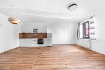 Pronájem bytu 1+kk v osobním vlastnictví 41 m², Světnov