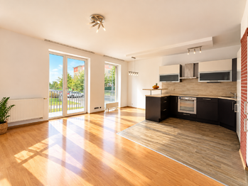 Obývací pokoj - Pronájem bytu 3+kk v osobním vlastnictví 75 m², Praha 9 - Čakovice 