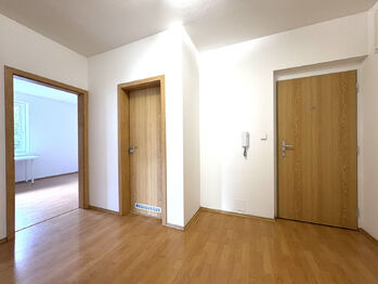 Chodba - Pronájem bytu 3+kk v osobním vlastnictví 75 m², Praha 9 - Čakovice