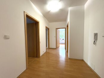 Chodba - Pronájem bytu 3+kk v osobním vlastnictví 75 m², Praha 9 - Čakovice
