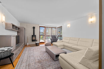 obývací pokoj - Prodej domu 191 m², České Budějovice