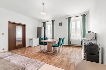 Prodej domu 335 m², Přeštice
