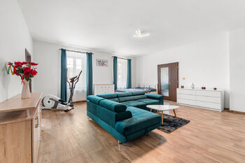 Prodej domu 335 m², Přeštice
