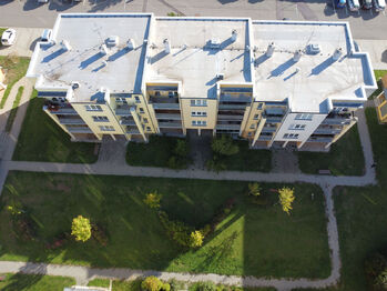 pohled z dronu - Prodej bytu 3+kk v osobním vlastnictví 77 m², Znojmo