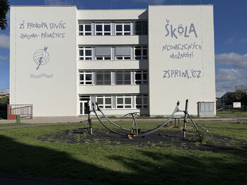 Základní škola - Prodej bytu 3+kk v osobním vlastnictví 77 m², Znojmo