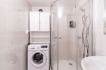 Prodej bytu 3+1 v osobním vlastnictví 78 m², Praha 4 - Chodov