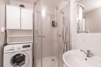 Prodej bytu 3+1 v osobním vlastnictví 78 m², Praha 4 - Chodov
