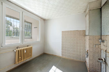 Prodej bytu 3+1 v osobním vlastnictví 74 m², Praha 9 - Střížkov