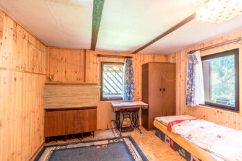 Pokoj - Prodej chaty / chalupy 35 m², Pnětluky