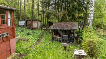 Altán, suchý záchod a nářaďovna - Prodej chaty / chalupy 35 m², Pnětluky