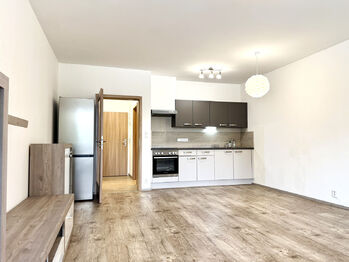 Pronájem bytu 1+kk v osobním vlastnictví 38 m², Praha 6 - Suchdol