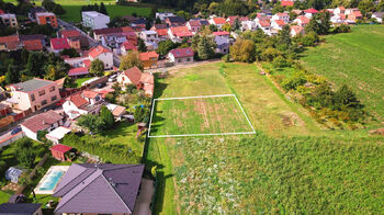 Prodej pozemku 1013 m², Dobřichov