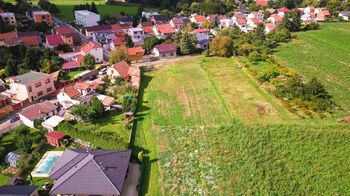 Prodej pozemku 1013 m², Dobřichov