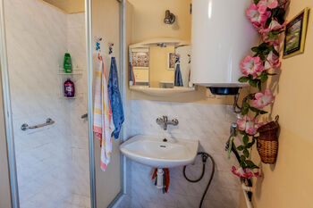 koupelna 1.n.p. - Prodej domu 115 m², Děčín