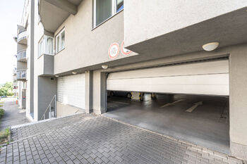 Pronájem bytu 1+kk v osobním vlastnictví 37 m², Praha 9 - Černý Most