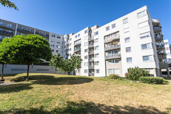 Pronájem bytu 1+kk v osobním vlastnictví 37 m², Praha 9 - Černý Most
