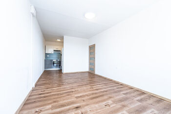 Pronájem bytu 2+kk v osobním vlastnictví 46 m², Praha 8 - Kobylisy