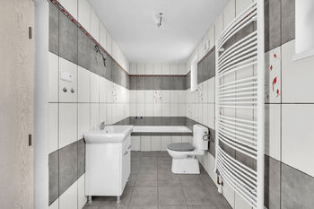 Prodej domu 212 m², Podhorní Újezd a Vojice