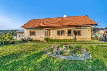 Prodej domu 212 m², Podhorní Újezd a Vojice