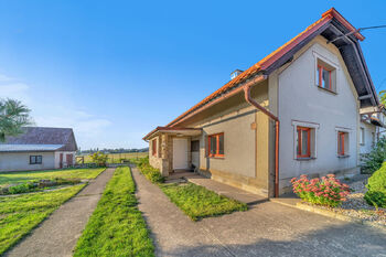 Prodej domu 212 m², Podhorní Újezd a Vojice