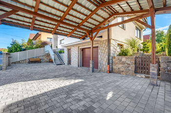 Prodej domu 200 m², Puklice