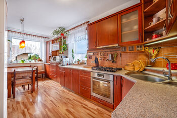 Prodej domu 200 m², Puklice
