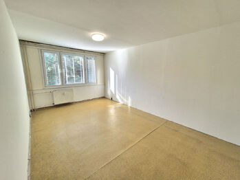 obývací pokoj - Prodej bytu 3+1 v družstevním vlastnictví 81 m², Prachatice