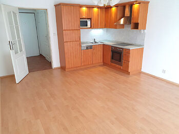 Prodej bytu 1+kk v osobním vlastnictví 31 m², Praha 10 - Záběhlice
