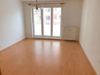 Prodej bytu 1+kk v osobním vlastnictví 31 m², Praha 10 - Záběhlice