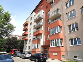 Prodej bytu 1+kk v osobním vlastnictví 31 m², Praha 10 - Záběhlice