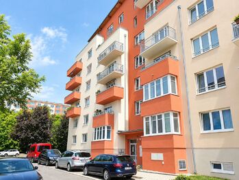 Prodej bytu 2+1 v osobním vlastnictví 38 m², Praha 10 - Záběhlice