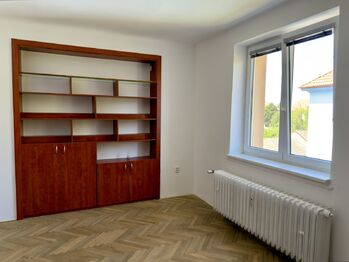 Pronájem bytu 3+1 v osobním vlastnictví 79 m², Praha 9 - Kbely