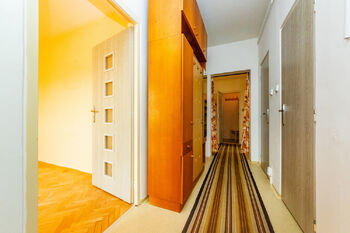 8. Předsíň v bytě - Pronájem bytu 3+1 v osobním vlastnictví 72 m², Beroun