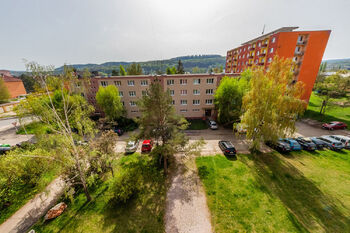 11. Výhled z lodžie - Pronájem bytu 3+1 v osobním vlastnictví 72 m², Beroun