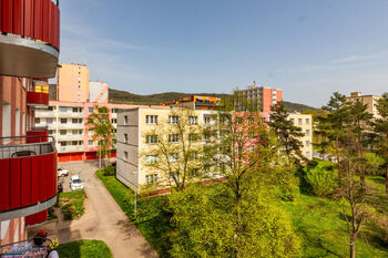 4. Výhled z balkonu u kuchyně - Pronájem bytu 3+1 v osobním vlastnictví 72 m², Beroun