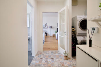 Hala - Pronájem bytu 2+kk v osobním vlastnictví 63 m², Praha 10 - Strašnice