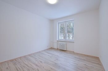 Pronájem bytu 2+1 v osobním vlastnictví 58 m², Aš