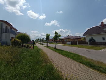 Prodej pozemku 752 m², Horoušany