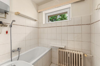 Koupelna - Prodej bytu 3+1 v osobním vlastnictví 65 m², Praha 9 - Klánovice