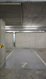 Garážové stání - Prodej garážového stání 13 m², Brno