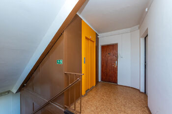 Prodej bytu 3+1 v osobním vlastnictví 74 m², Praha 9 - Prosek