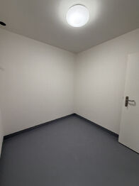 Pronájem bytu 1+kk v osobním vlastnictví 35 m², Praha 10 - Hostivař