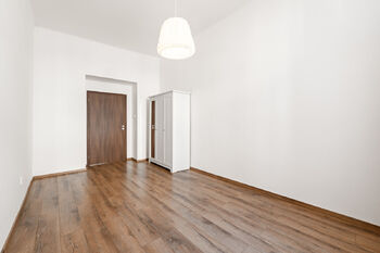 Pronájem bytu 2+1 v osobním vlastnictví 49 m², Praha 5 - Smíchov
