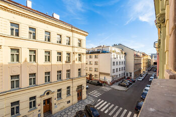 Pronájem bytu 2+1 v osobním vlastnictví 49 m², Praha 5 - Smíchov