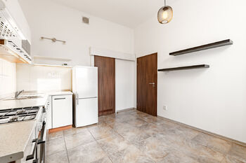 Pronájem bytu 2+1 v osobním vlastnictví 49 m², Praha 5 - Smíchov
