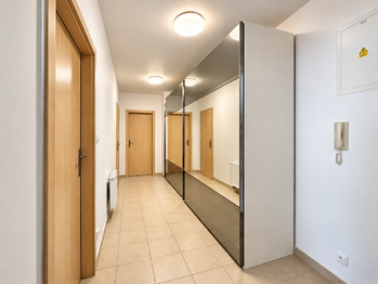 Pronájem bytu 2+kk v osobním vlastnictví 81 m², Praha 9 - Vysočany