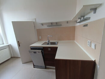 Pronájem bytu 3+1 v osobním vlastnictví 75 m², Praha 8 - Bohnice
